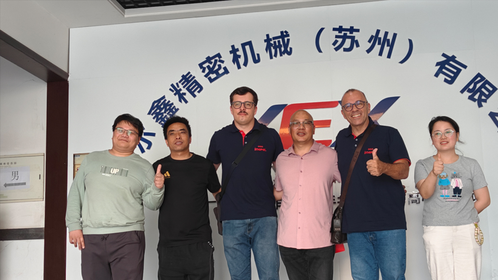 Brazilian Customers Visit Our Factory and Finalize the Purchase of a Machine